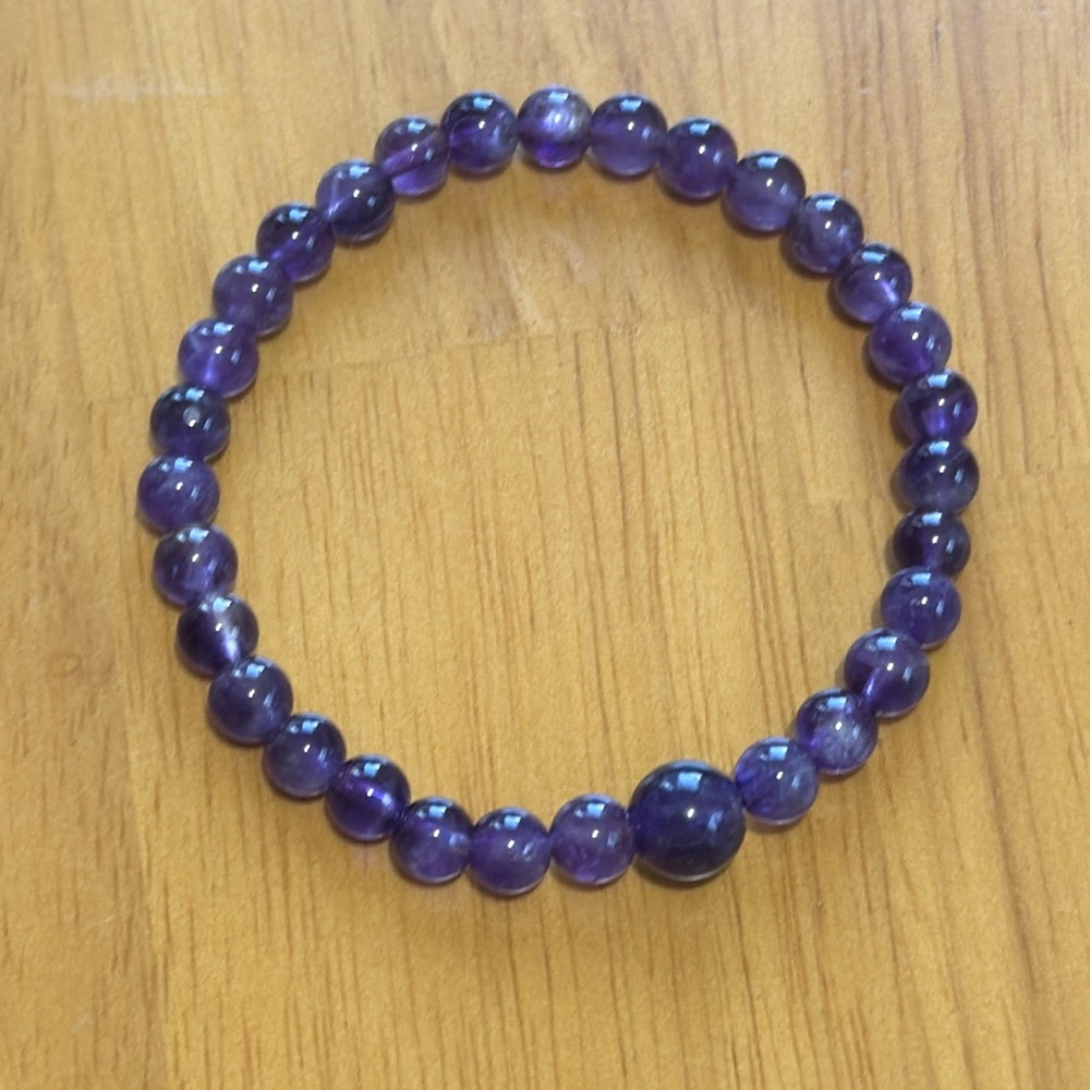 Amethyst, 6.5” stretch bracelet. Clearing out my inventory.